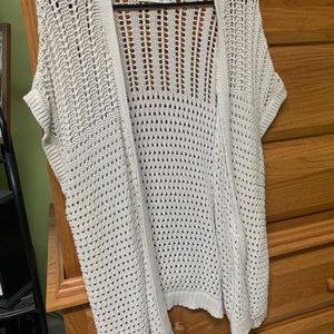Loose knit short-sleeved cardigan sweater